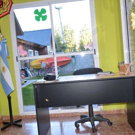 Hostel El Viajante Los Antiguos Ngoại thất bức ảnh