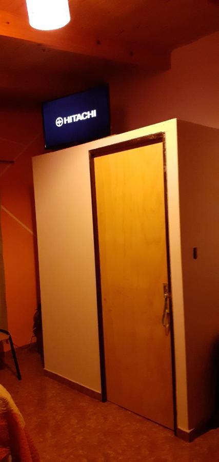 Hostel El Viajante Los Antiguos Ngoại thất bức ảnh