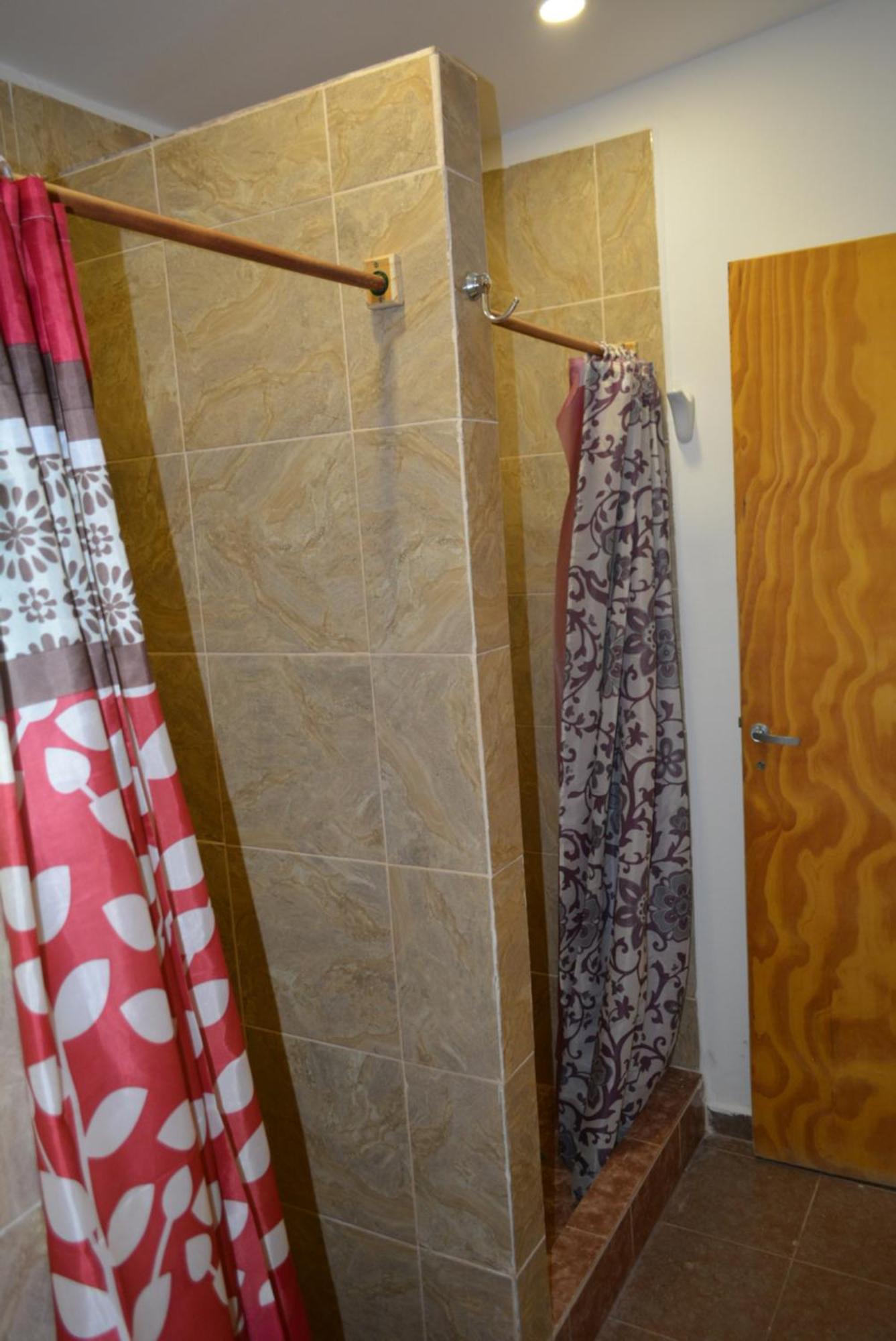 Hostel El Viajante Los Antiguos Ngoại thất bức ảnh
