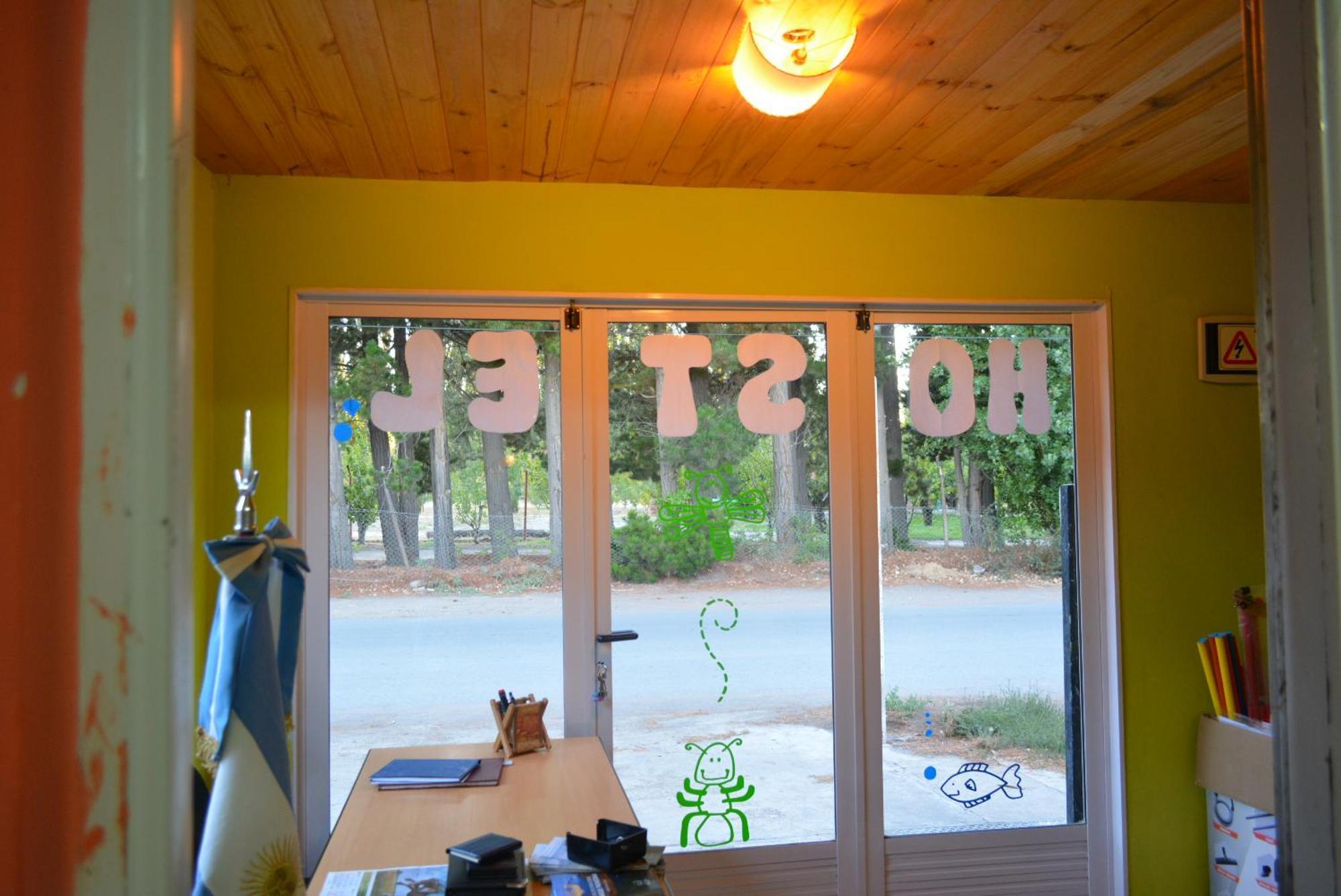 Hostel El Viajante Los Antiguos Ngoại thất bức ảnh