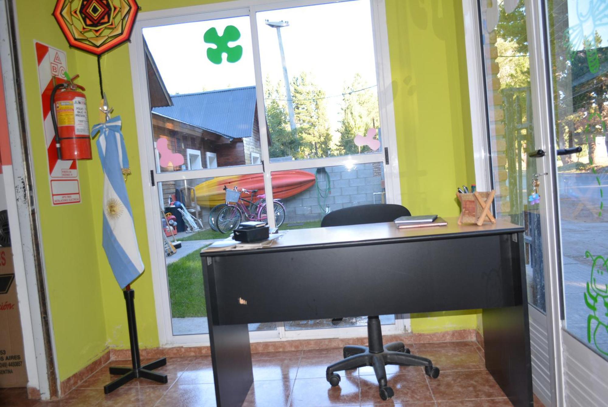 Hostel El Viajante Los Antiguos Ngoại thất bức ảnh