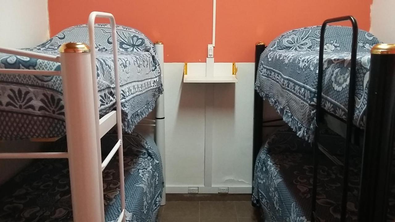 Hostel El Viajante Los Antiguos Ngoại thất bức ảnh